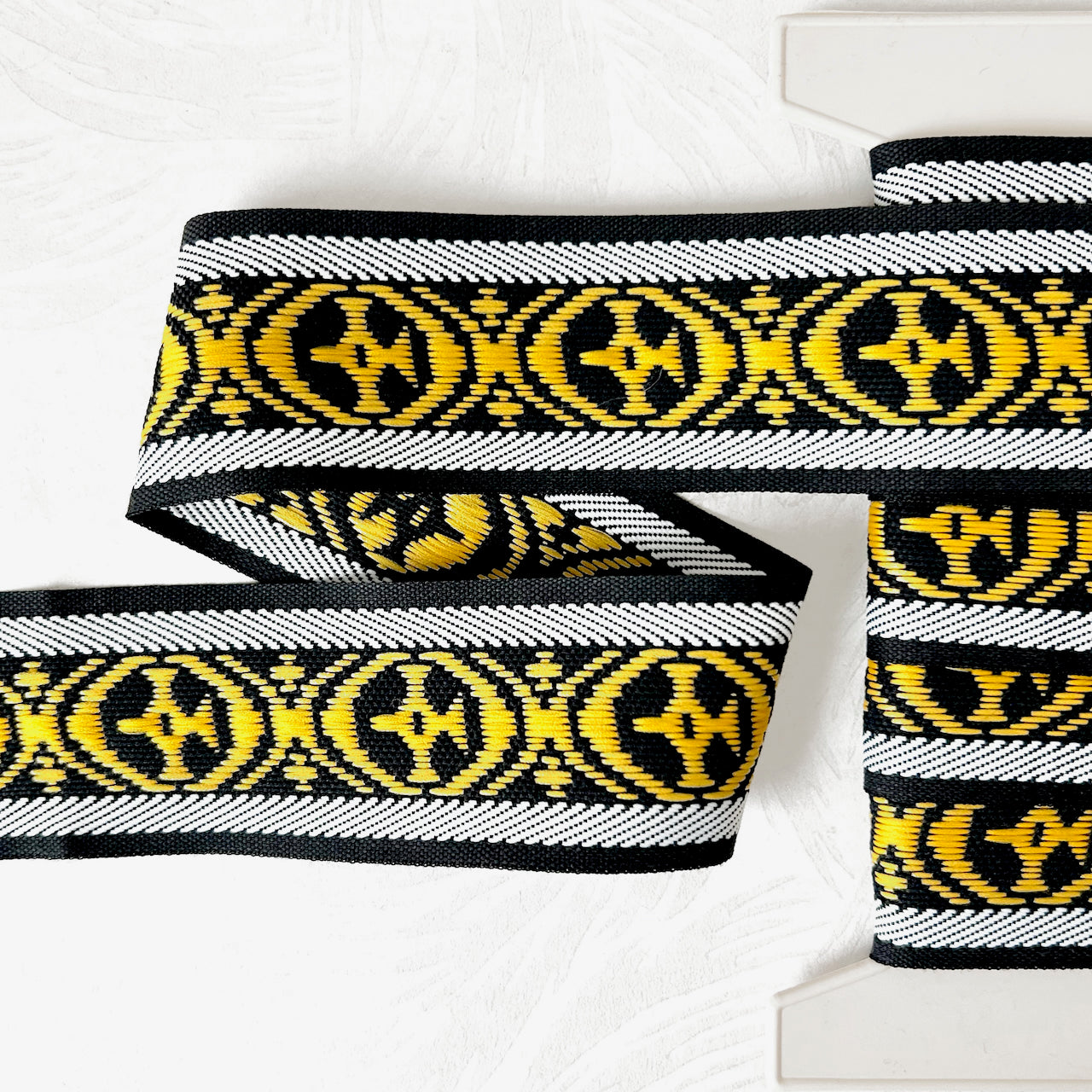 Geometric_Jacquard_Ribbon