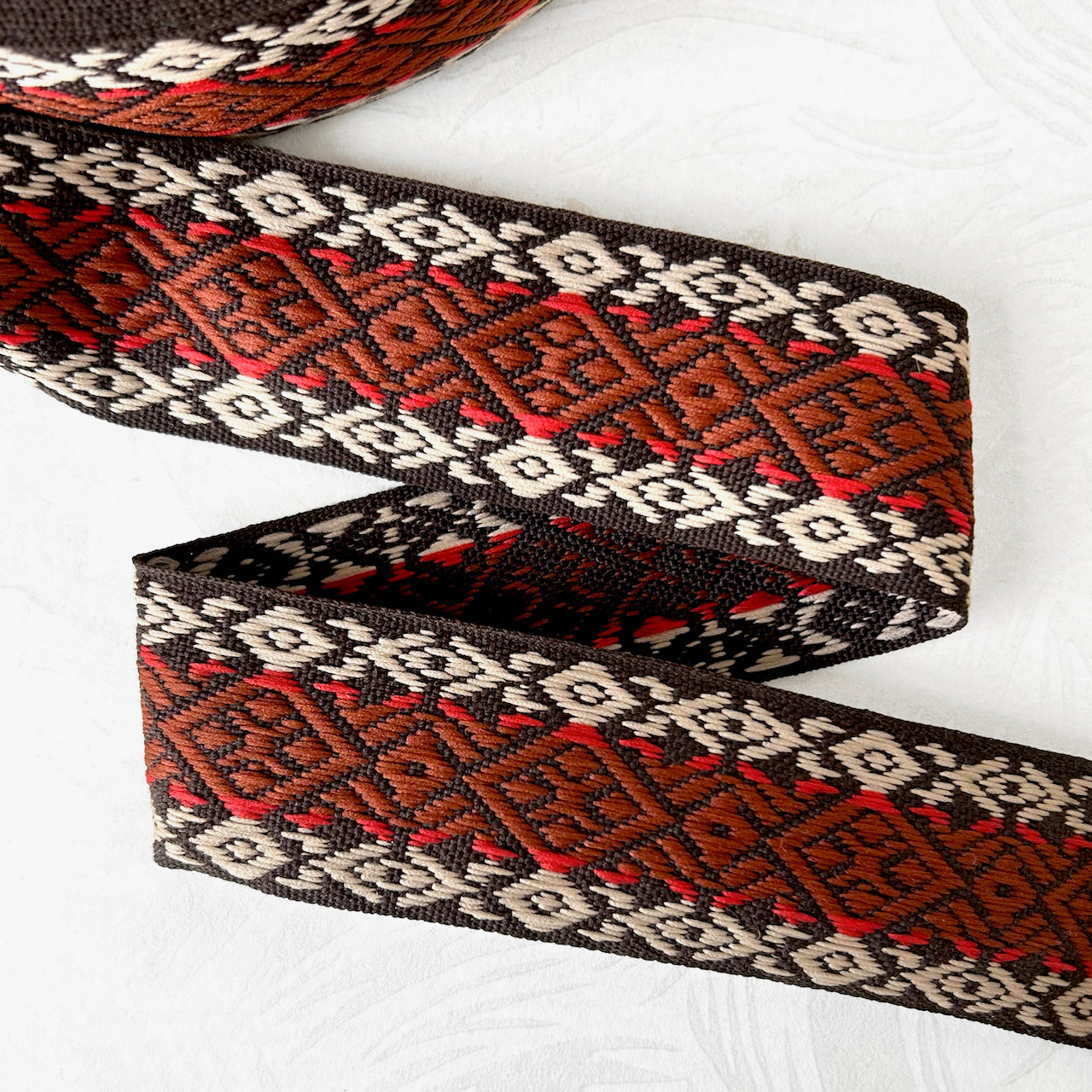 Geometric_Jacquard_Ribbon