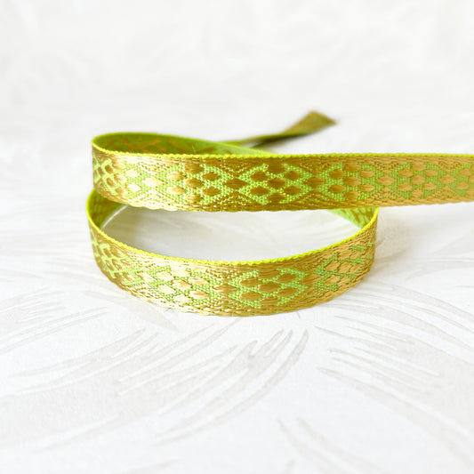 Geometric_Jacquard_Ribbon