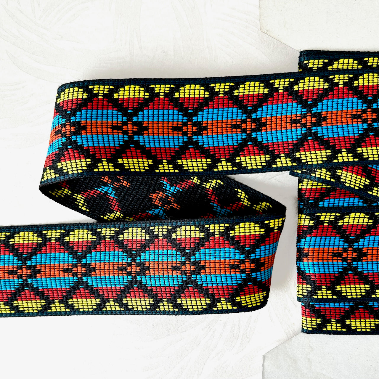 Geometric_Jacquard_Ribbon