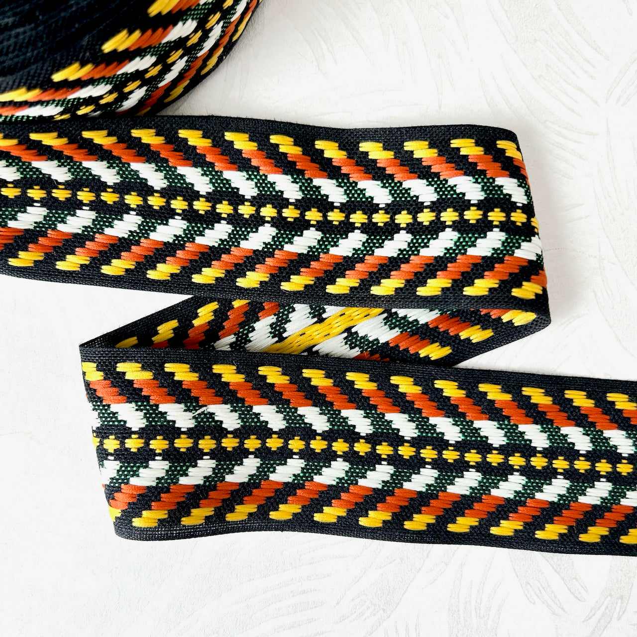 Geometric_Jacquard_Ribbon