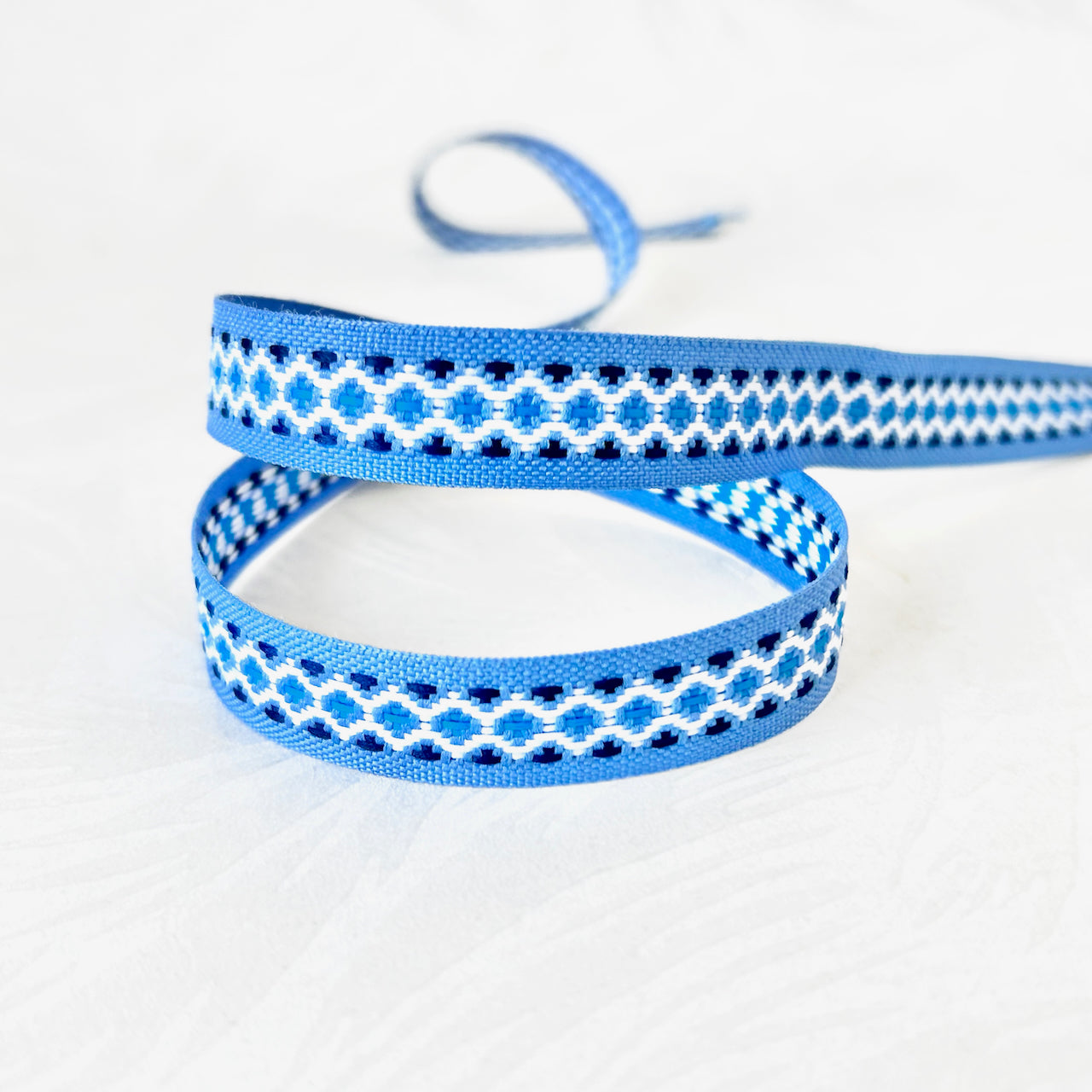 Geometric_Jacquard_Ribbon