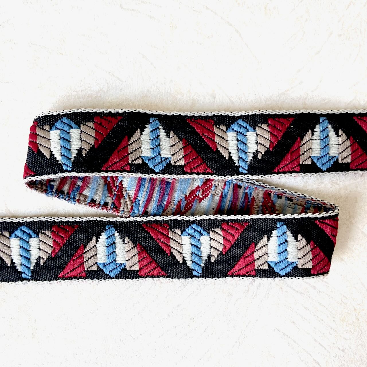 Geometric_Jacquard_Ribbon