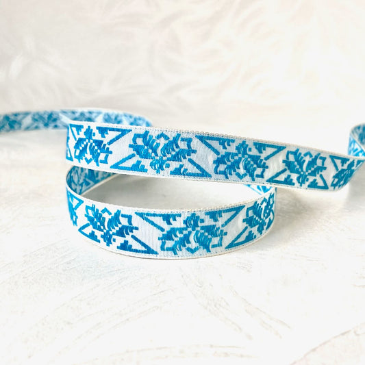 Geometric_Shapes_Jacquard_Ribbon