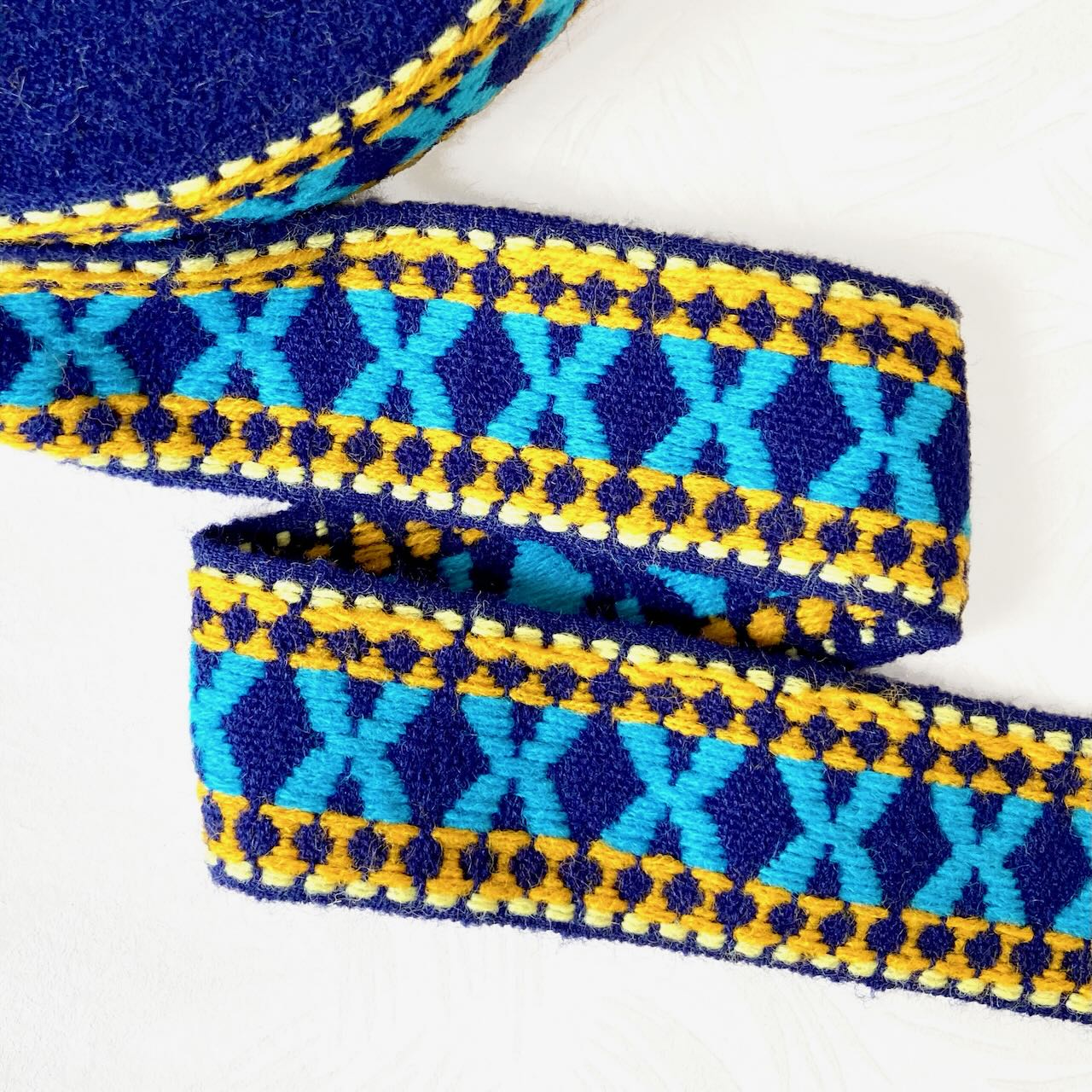 Geometric_Sweater_Jacquard_Ribbon