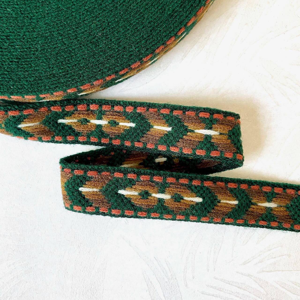 Geometric_Sweater_Jacquard_Ribbon