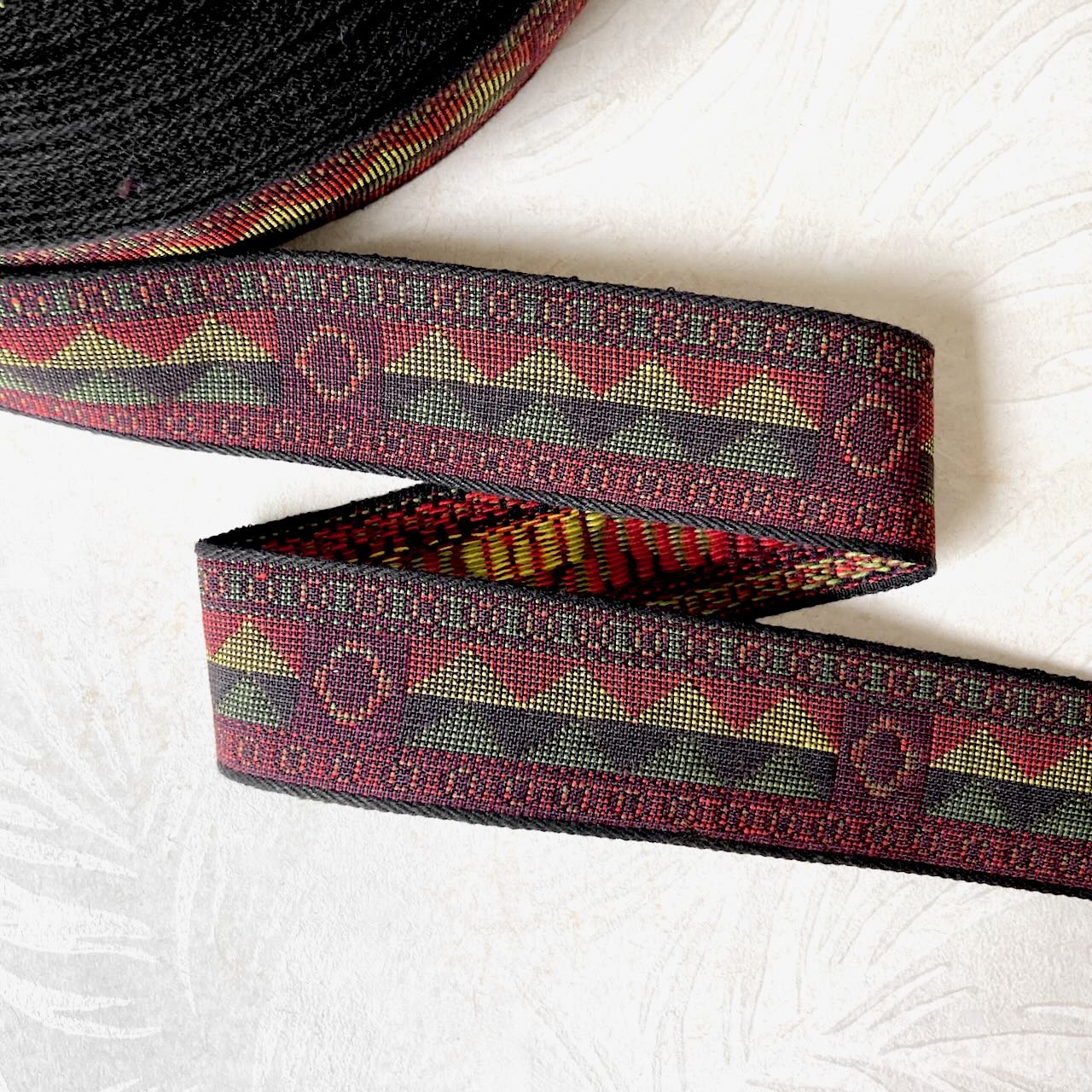 Geometric_Tapestry_Jacquard_Ribbon