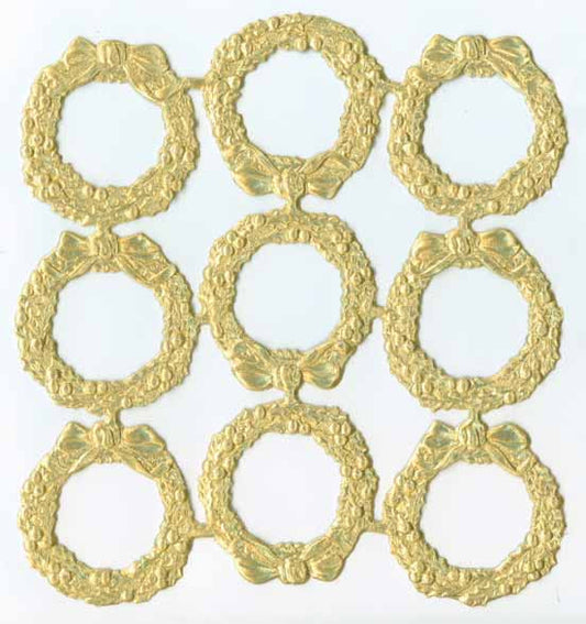 Gold_Dresden_Holly_Wreath