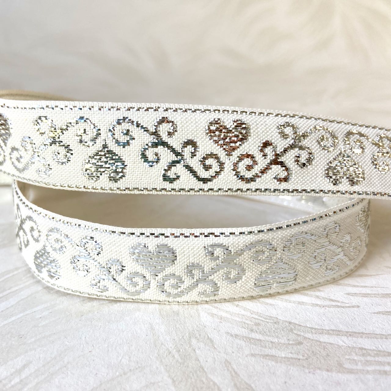 Heart_Jacquard_Ribbon_Silver