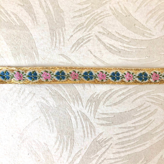 Floral_Metallic_Jacquard_Gold