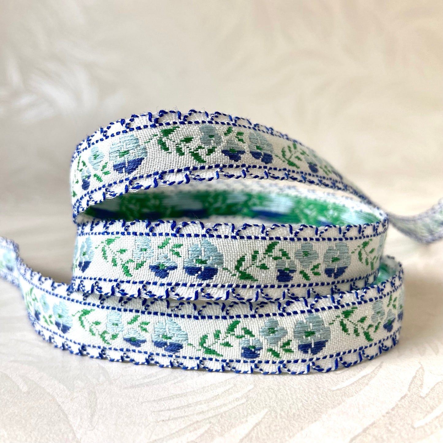 Floral Vine Jacquard - Vintage - Multiple Colorways