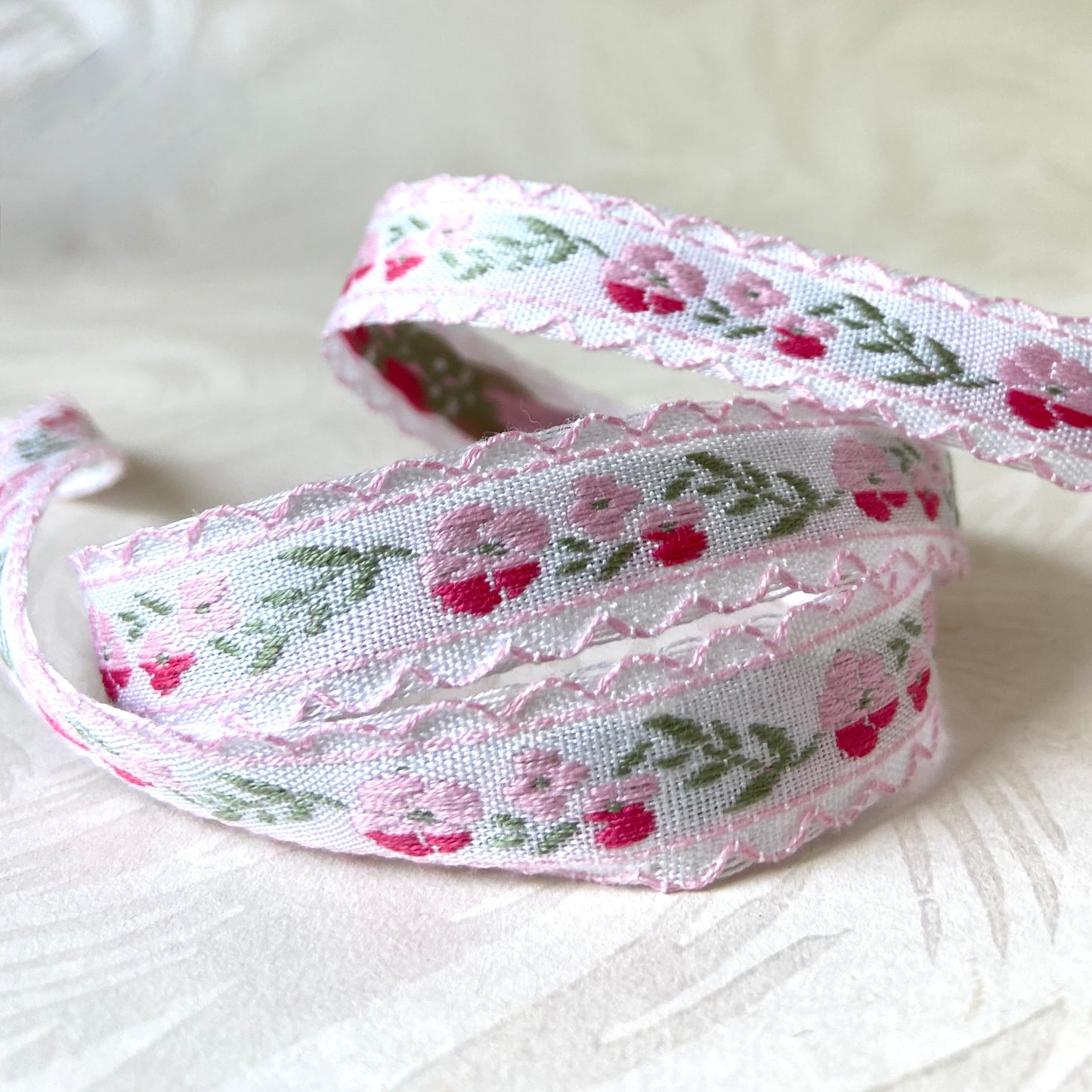 Floral Vine Jacquard - Vintage - Multiple Colorways