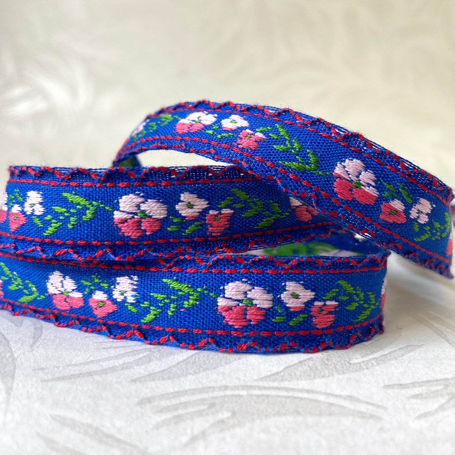 Floral Vine Jacquard - Vintage - Multiple Colorways