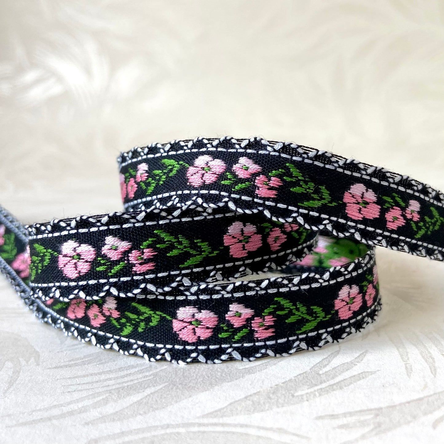 Floral Vine Jacquard - Vintage - Multiple Colorways