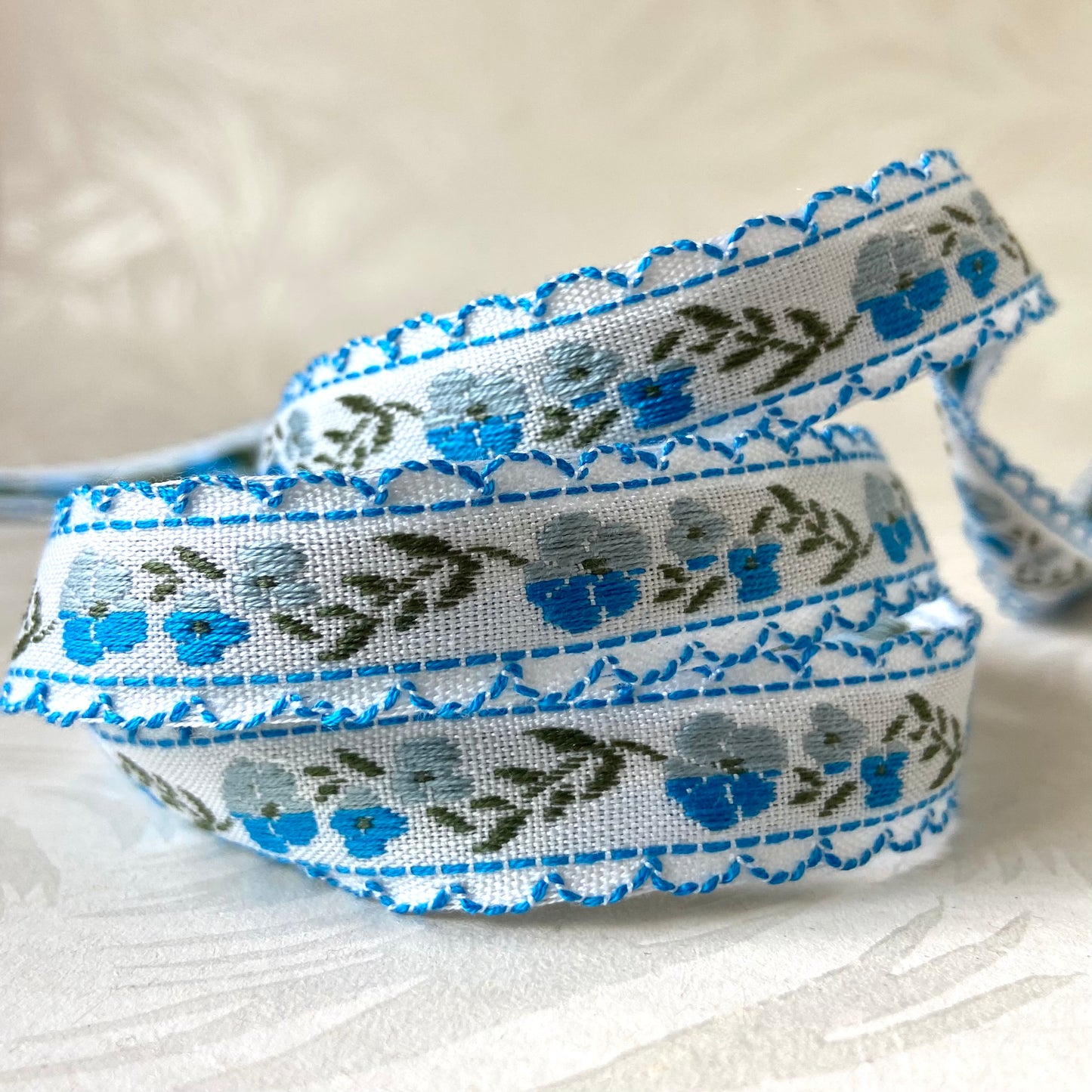 Floral Vine Jacquard - Vintage - Multiple Colorways