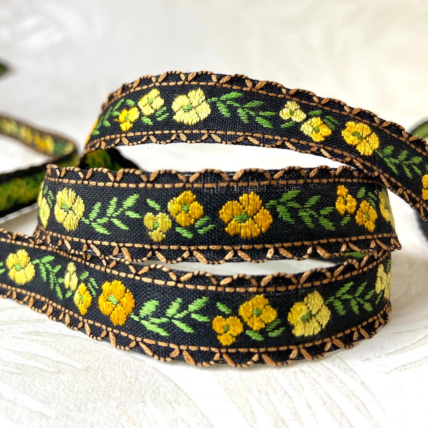 Floral Vine Jacquard - Vintage - Multiple Colorways