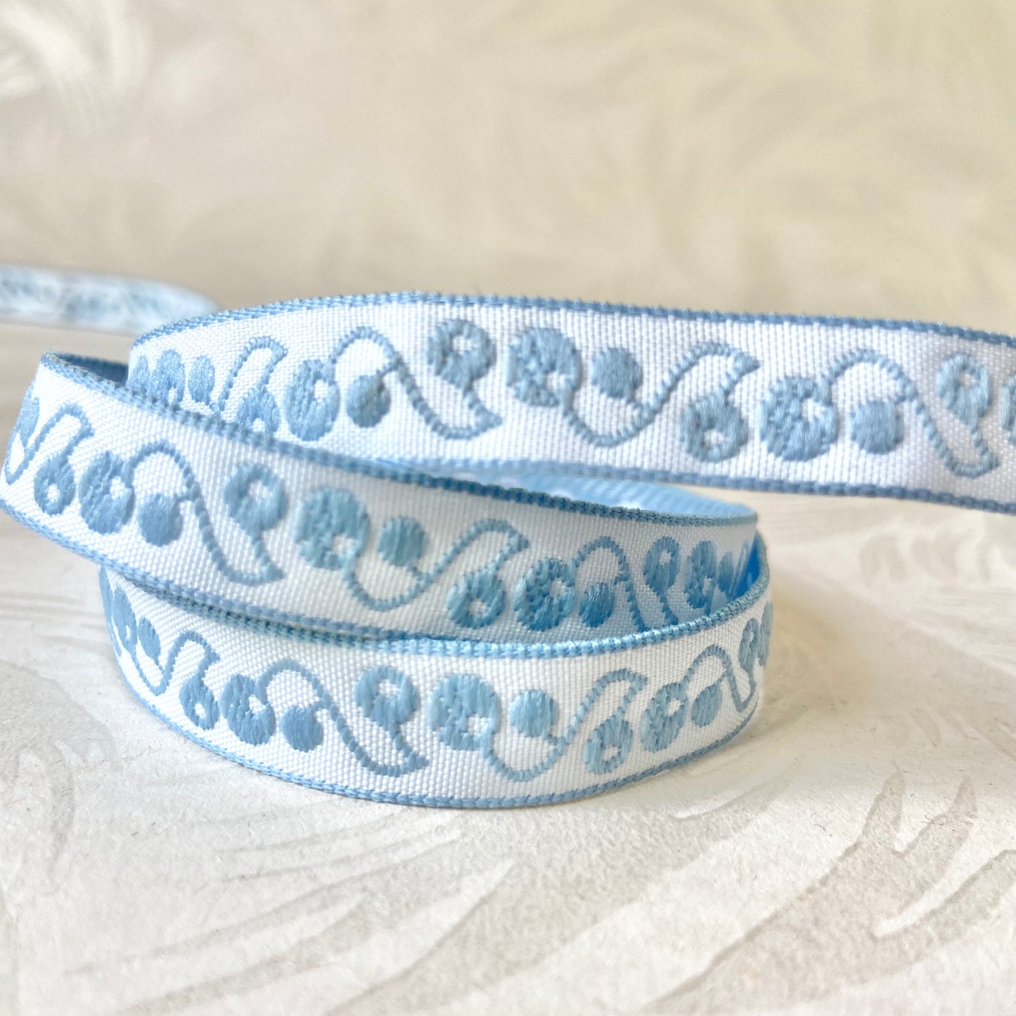 Scrolling Berries Jacquard - Vintage - Multiple Colorways