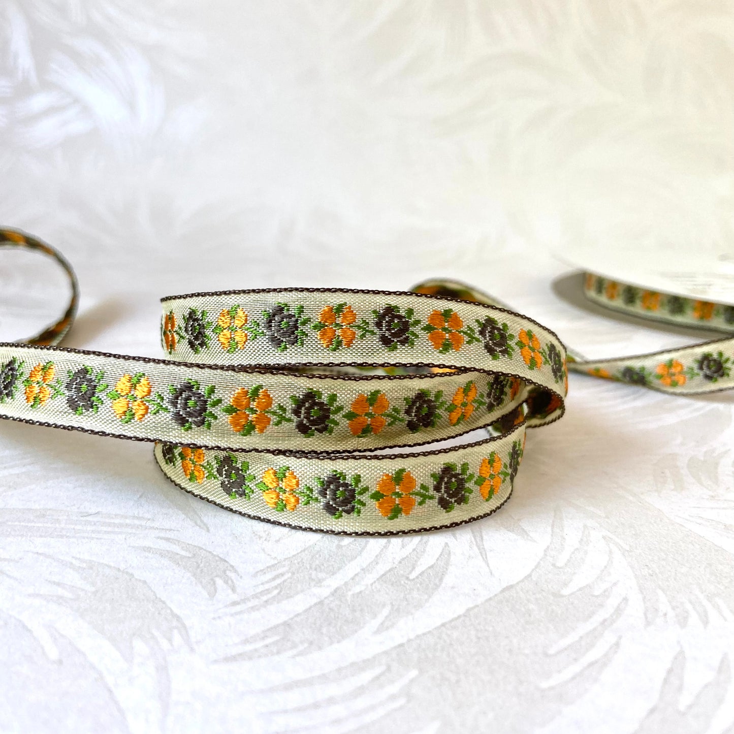 Narrow Alternating Flowers Jacquard Ribbon - Vintage - Multiple Colorways