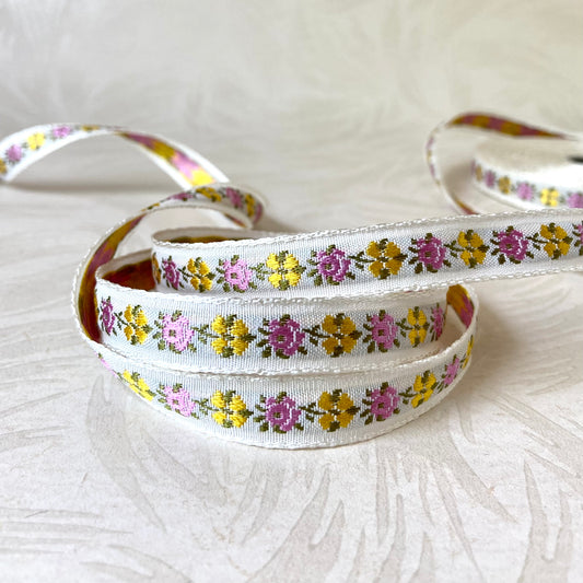 Narrow Alternating Flowers Jacquard Ribbon - Vintage - Multiple Colorways