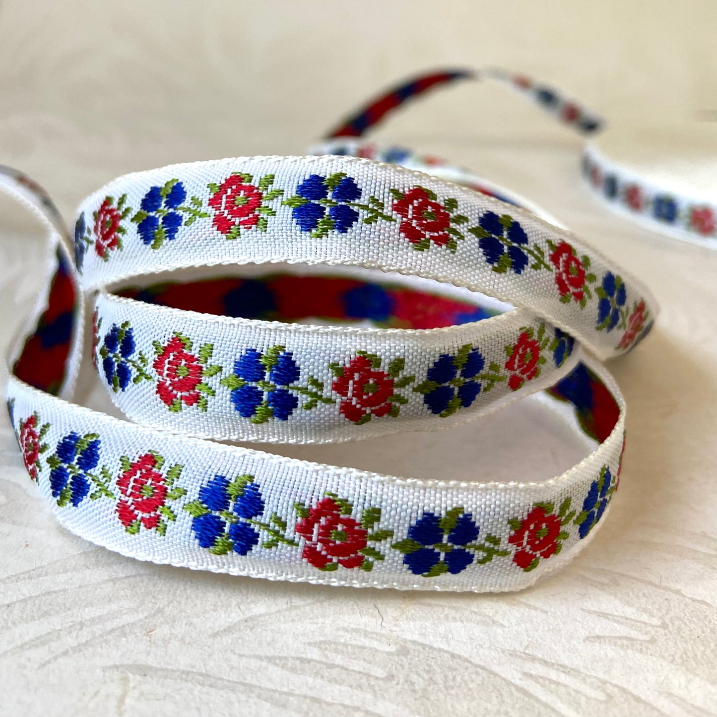 Narrow Alternating Flowers Jacquard Ribbon - Vintage - Multiple Colorways