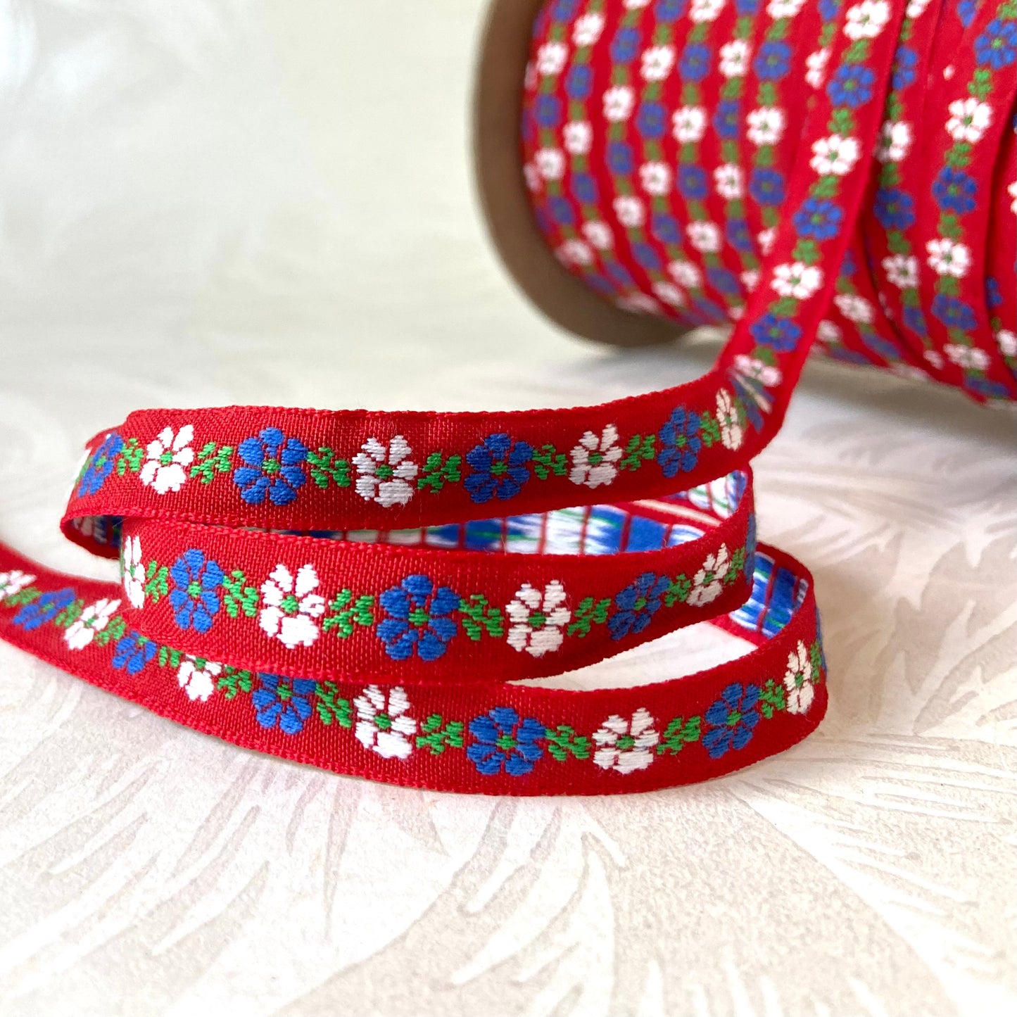 Narrow Simple Flowers Jacquard - Vintage - Multiple Colorways