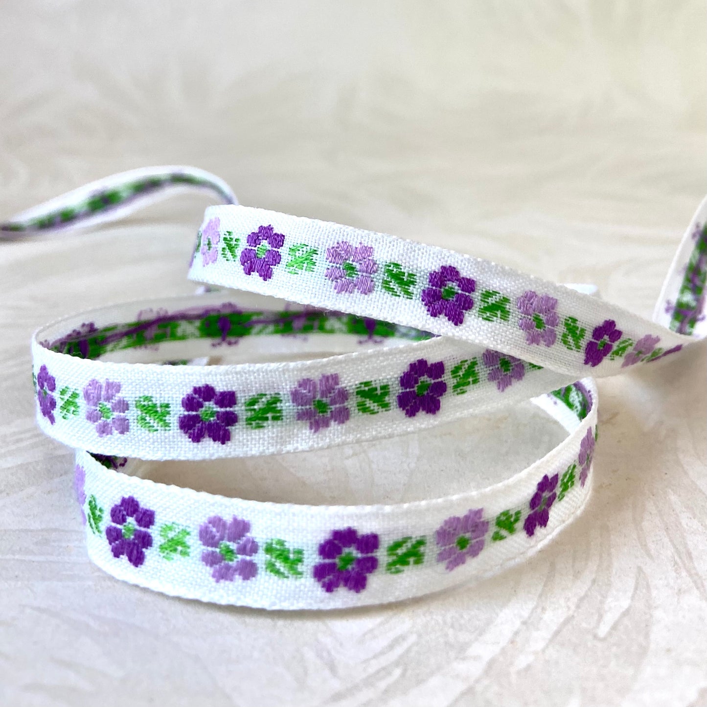 Narrow Simple Flowers Jacquard - Vintage - Multiple Colorways