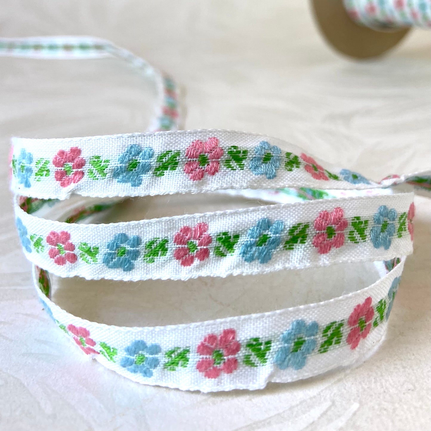 Narrow Simple Flowers Jacquard - Vintage - Multiple Colorways