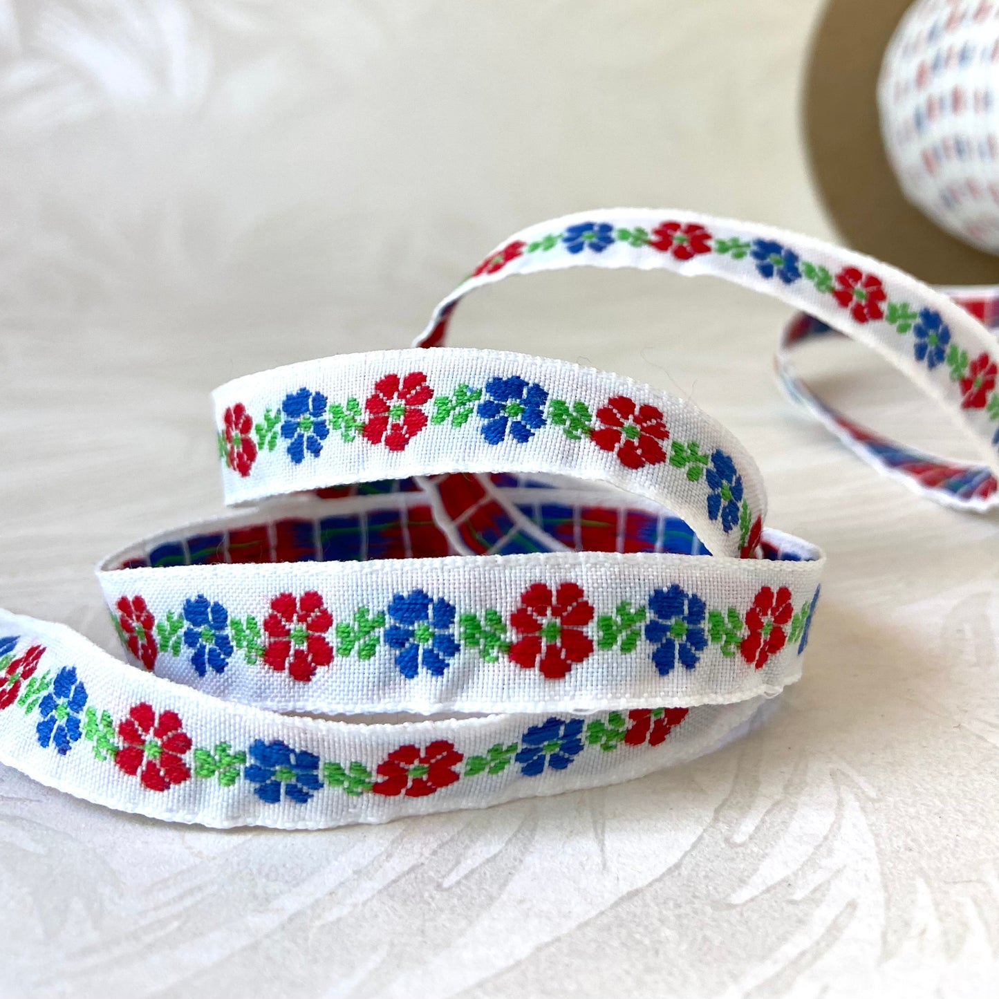 Narrow Simple Flowers Jacquard - Vintage - Multiple Colorways