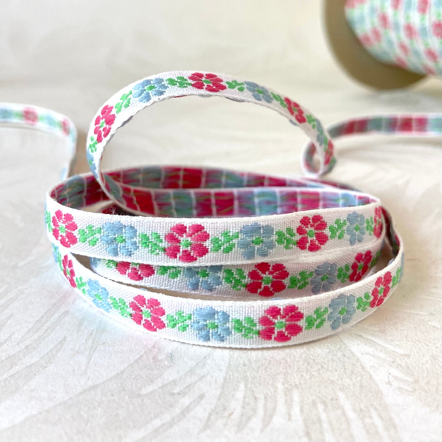 Narrow Simple Flowers Jacquard - Vintage - Multiple Colorways