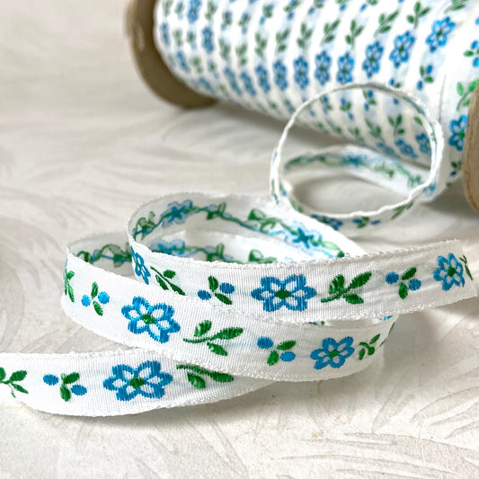 Floral & Leaf Jacquard - Multiple Colorways