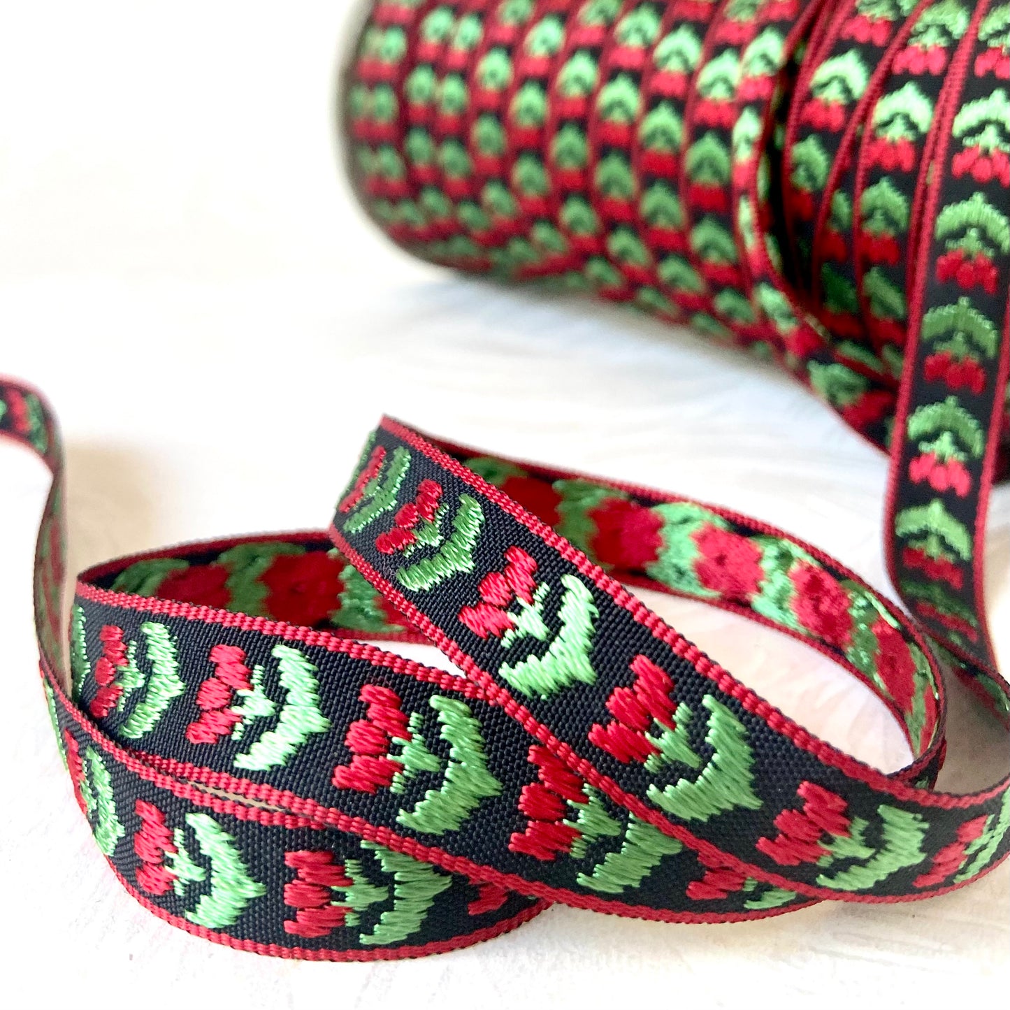 Narrow Tulips Jacquard - Multiple Colorways