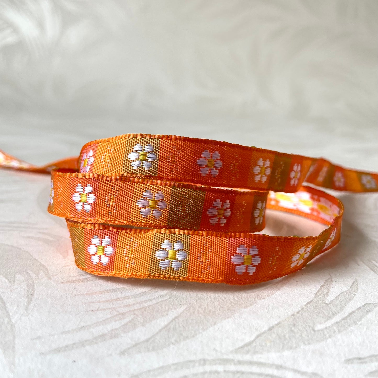 Narrow Daisy Taffeta