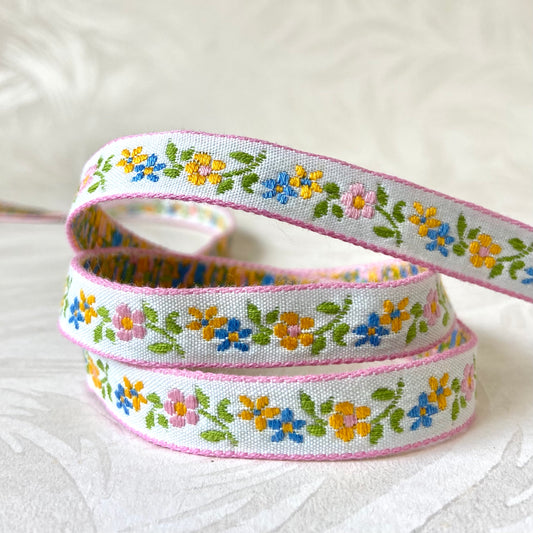 Pretty Little Flowers Jacquard - Multiple Colorways