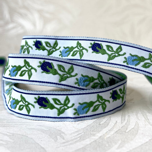 Rosebuds Jacquard - Multiple Colorways