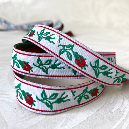 Rosebuds Jacquard - Multiple Colorways