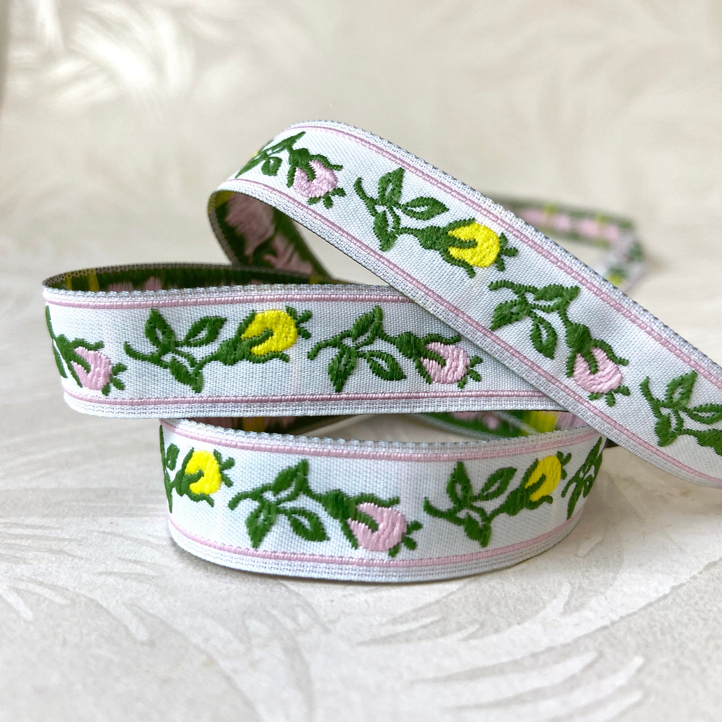 Rosebuds Jacquard - Multiple Colorways