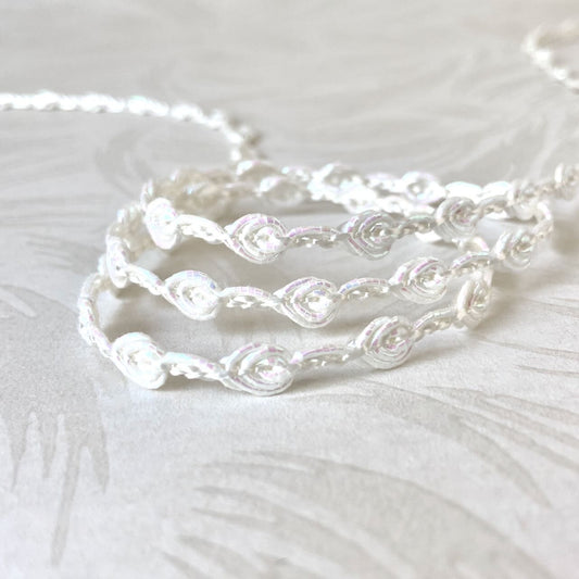 Iridescent_Rosebud_Rococo_Trim