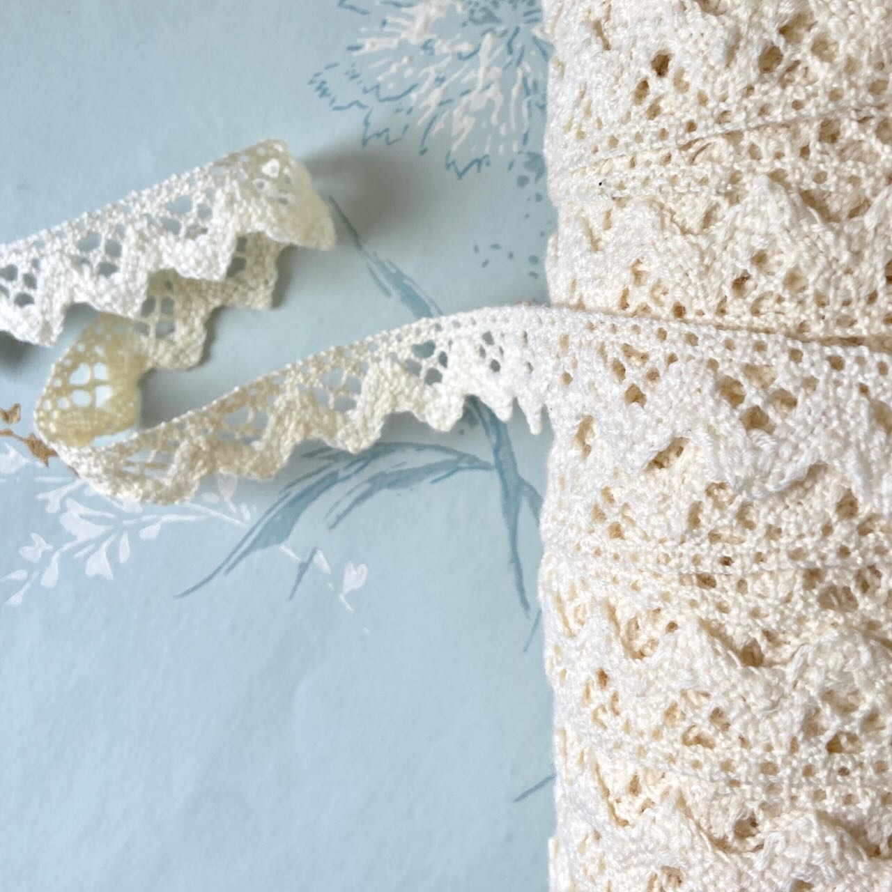     Ivory_Wool_Cluny_Lace