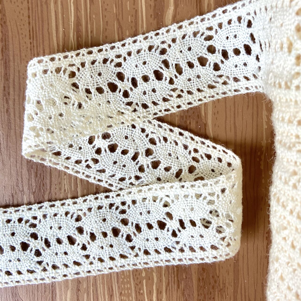 Ivory_Wool_Cluny_Lace