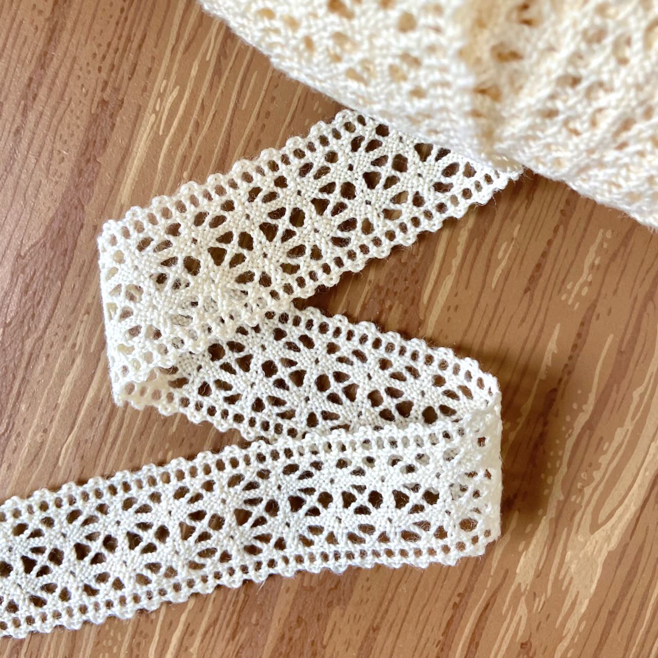 Ivory_Wool_Cluny_Lace