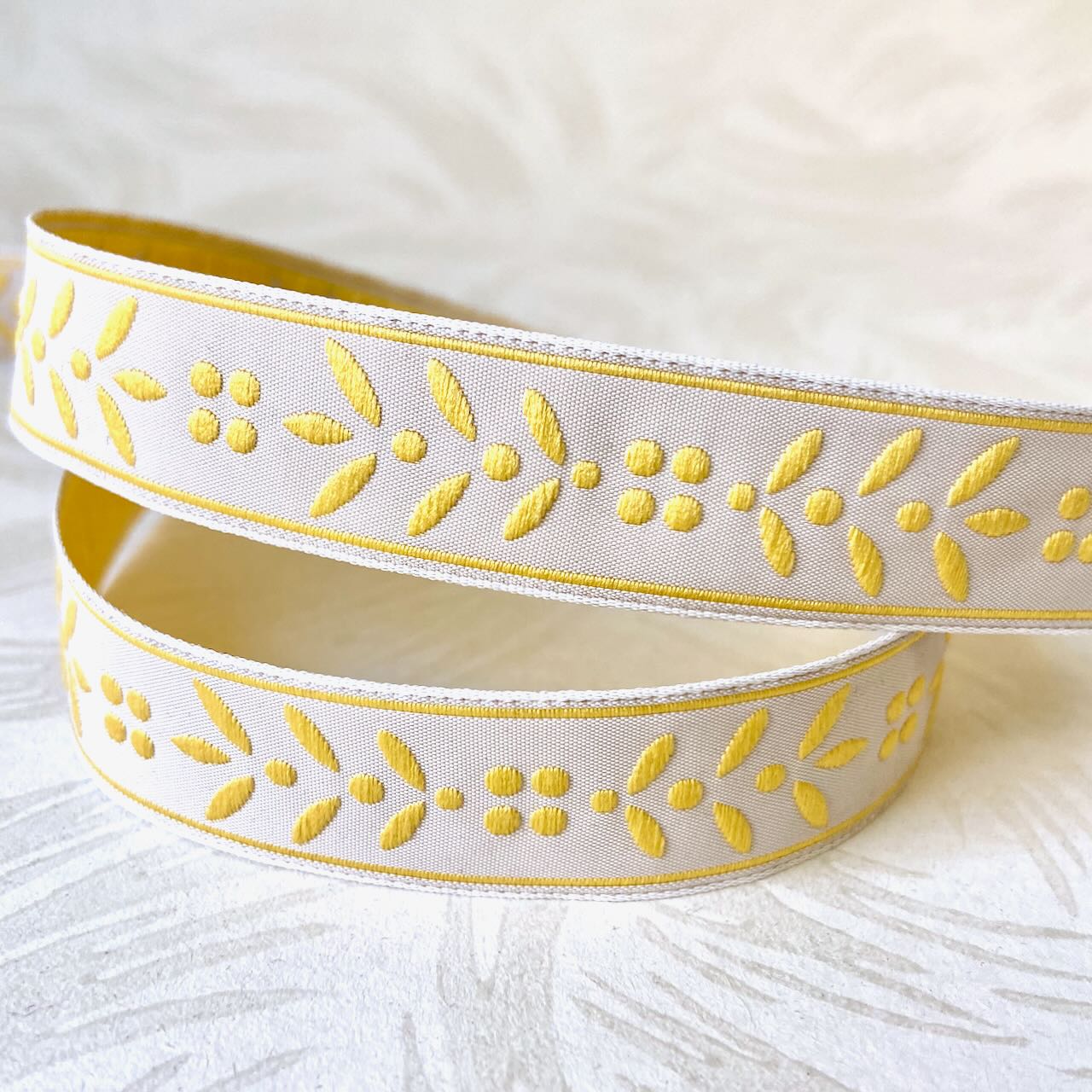Leaf_Jacquard_Ribbon