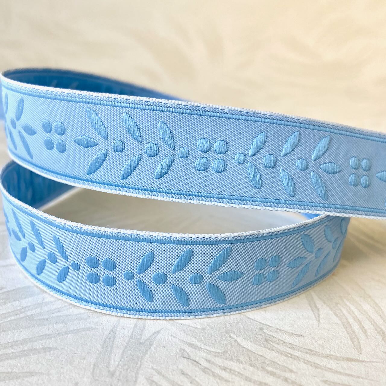 Leaf_Jacquard_Ribbon