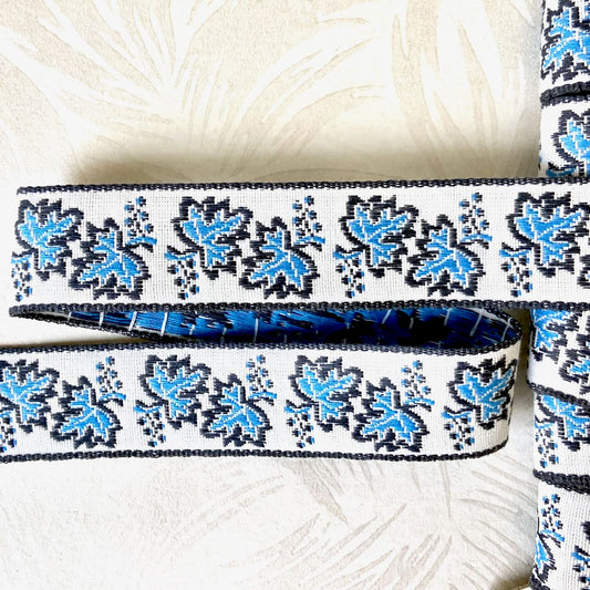 Maple_Leaf_Jacquard_Ribbon