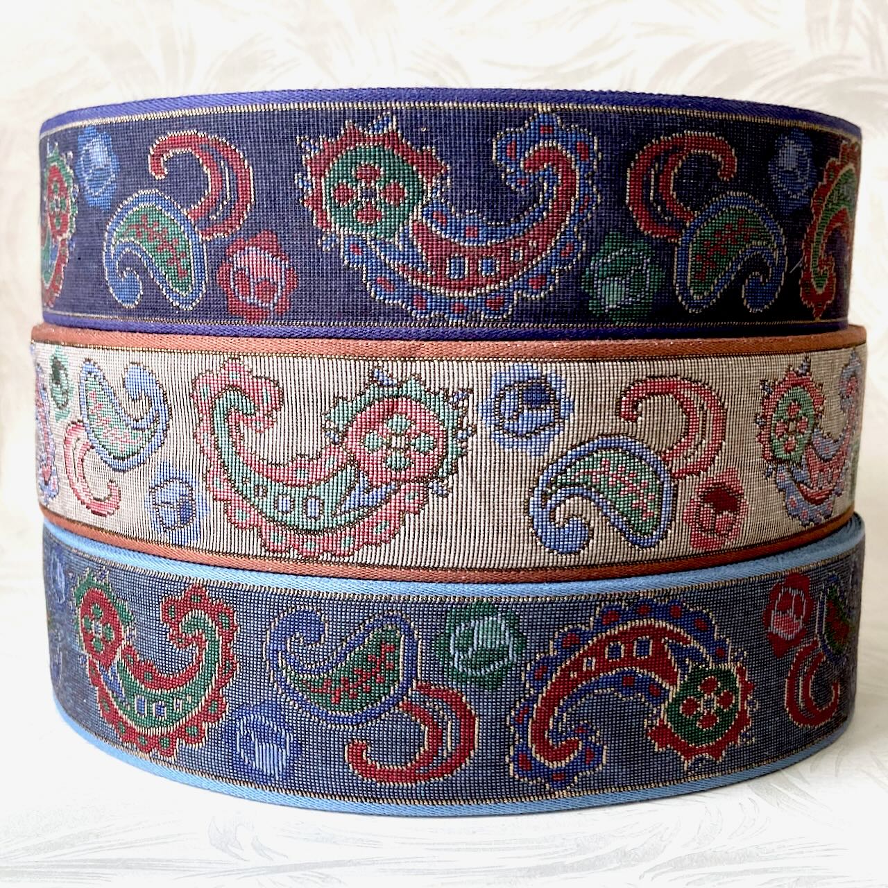 Metallic_Paisley_Tapestry_Jacquard_Ribbon