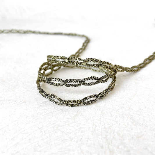 Metallic_Figure_8_Braid