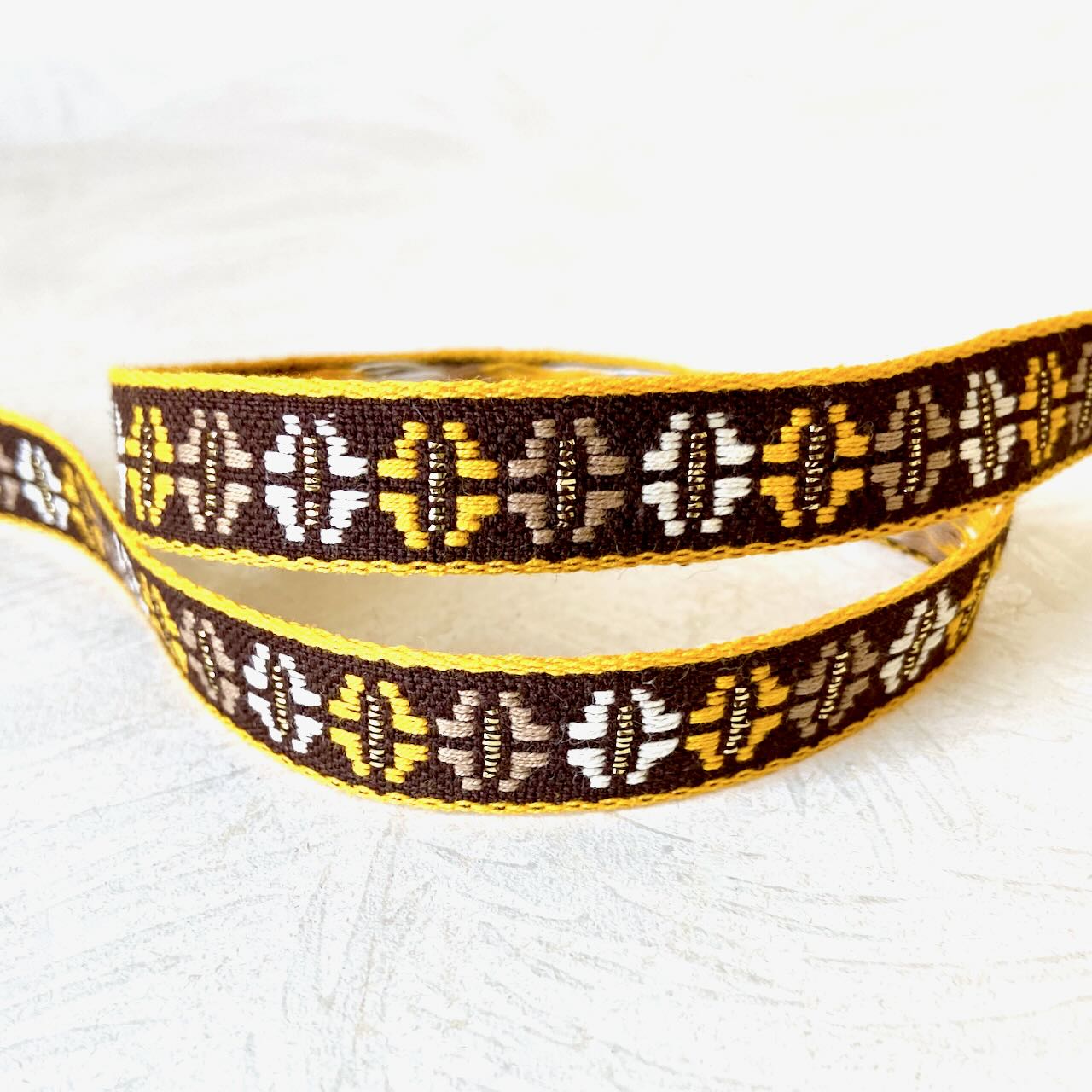 Metallic_Geometric_Jacquard_Ribbon