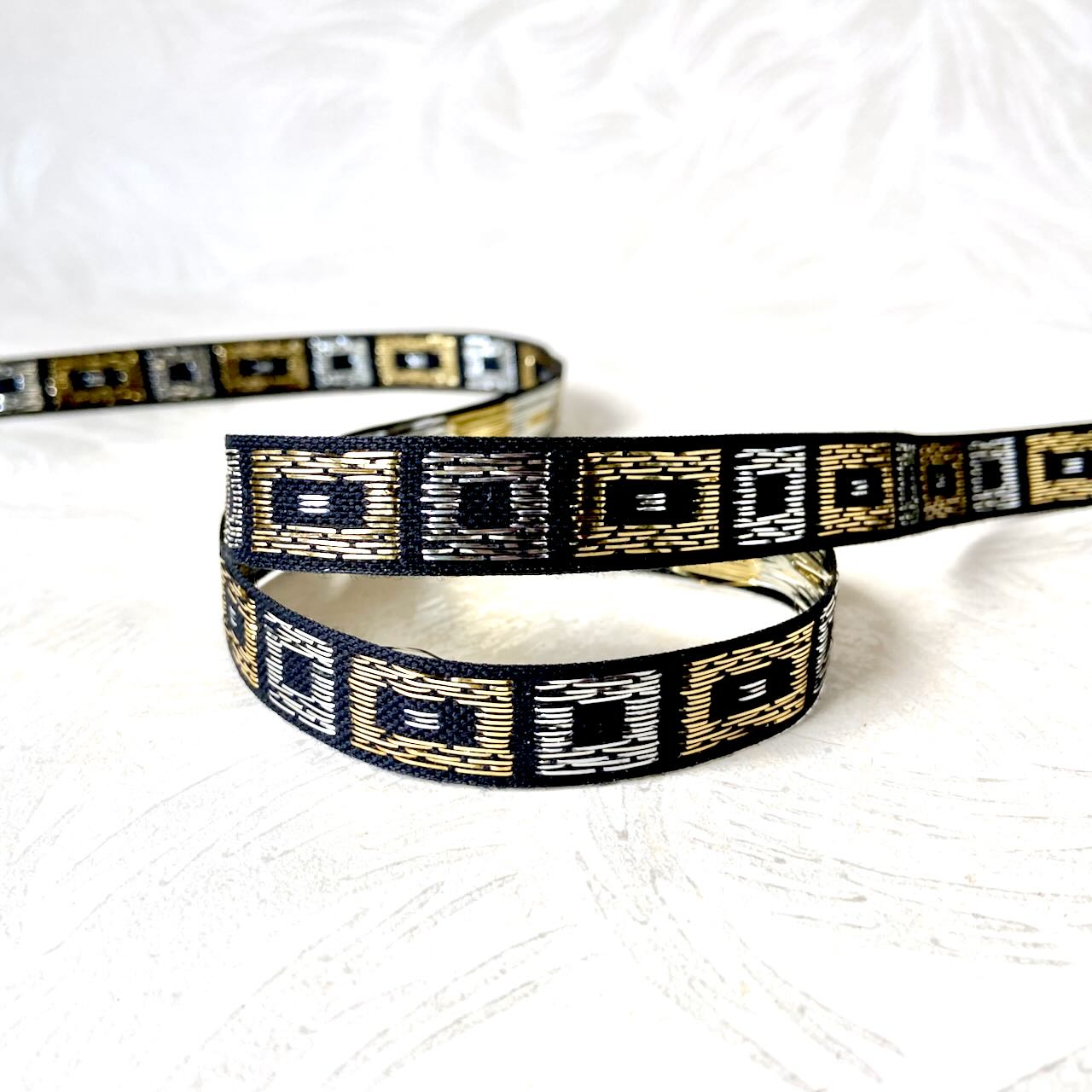 Metallic_Geometric_Jacquard_Ribbon