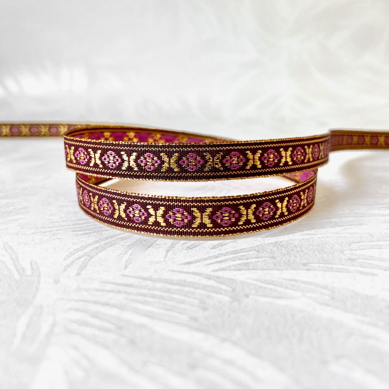 Metallic_Geometric_Jacquard_Ribbon