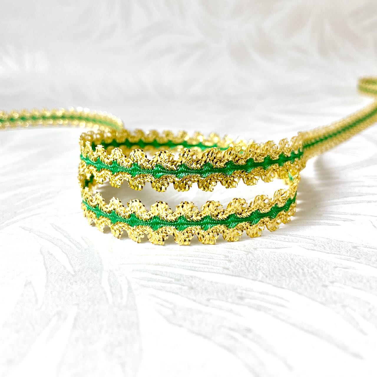 Metallic_Gold_Green_Trim