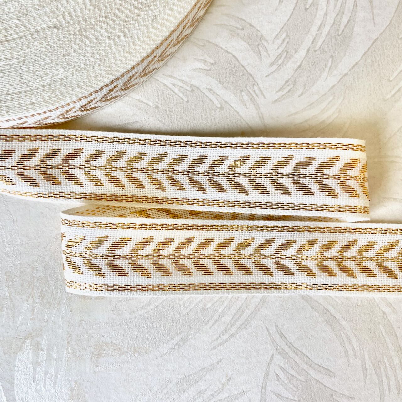 Metallic_Leaf_Jacquard_Ribbon